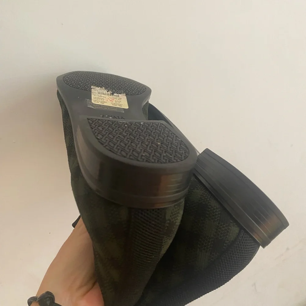 Vivaia Square-Toe Slip-On green black plaid Chelsea Boots (Ryan)